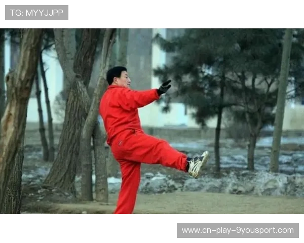 赵鸿刚无法代表通背拳，他本是跑酷选手，绑定传武成网红扬名捷径